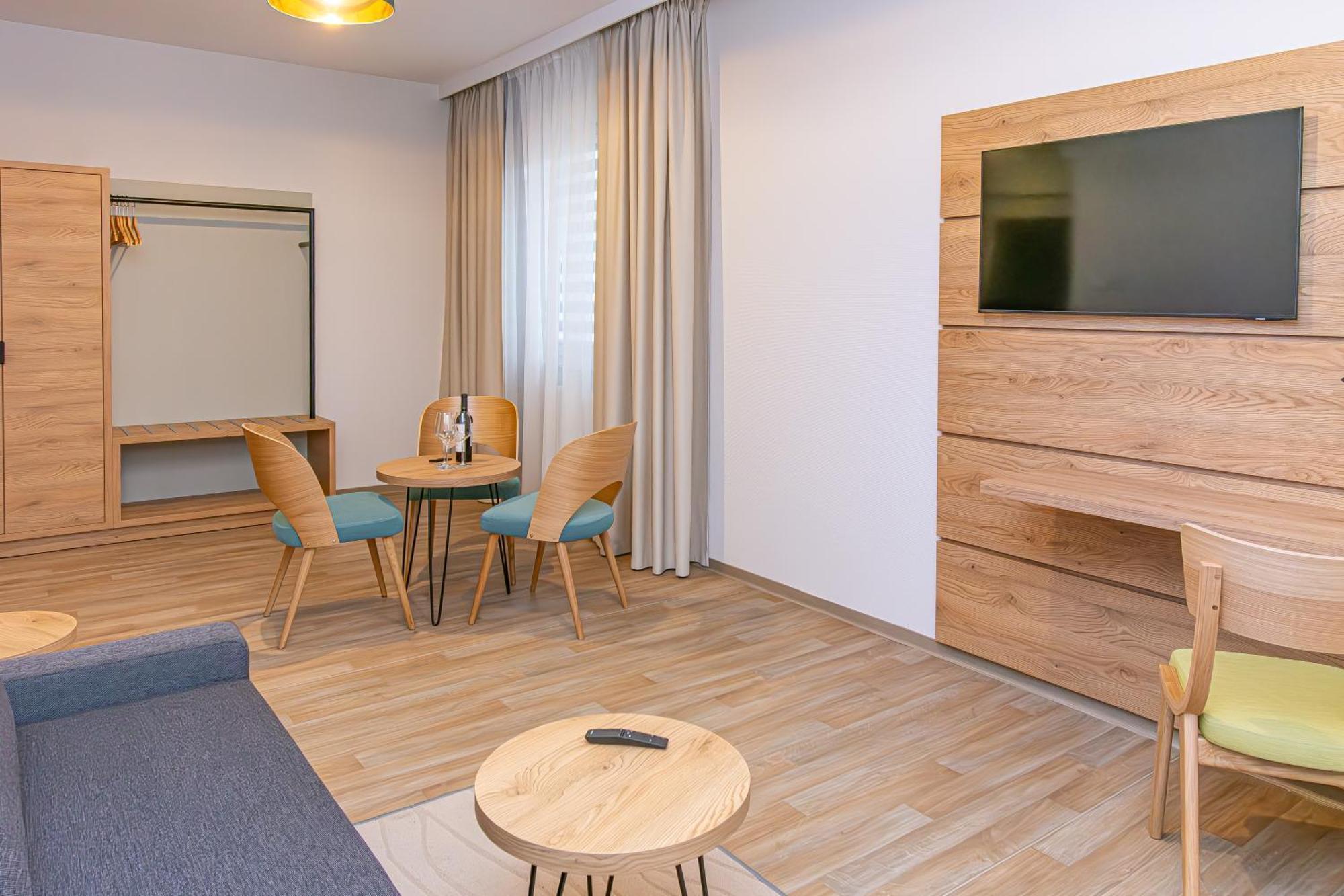 Novy Hotel Zielona Góra Exterior foto